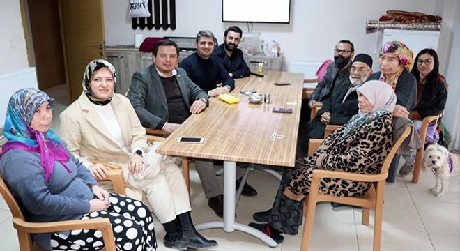 AK Parti'den depremzede ailelere ziyaret