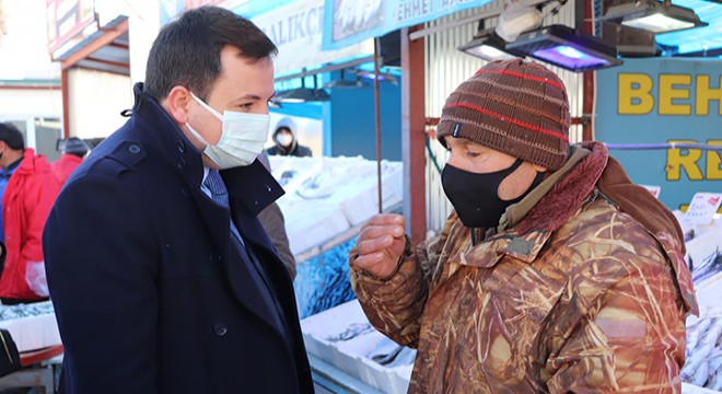AK Parti'den pazar esnafına ziyaret