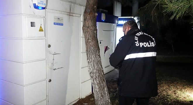 ATM'lerden hırsızlık yapmaya çalışan 2 şüpheliden 1'i yakalandı