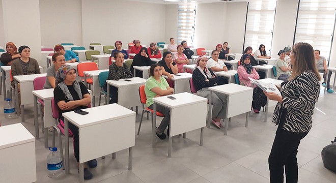 AÜ Kız Yurdu personeline çevre eğitimi