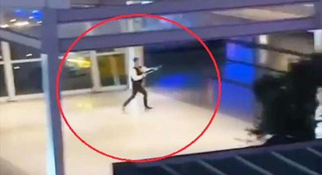 AVM'deki silahlı kavga kamerada
