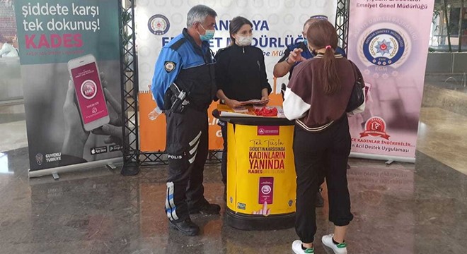 AVM’de KADES uygulaması tanıtımı