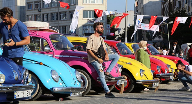 Açık hava klasik otomobil sergisinde nostalji rüzgarı esti