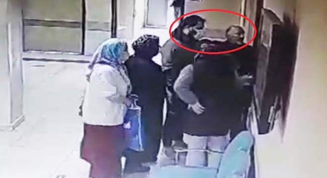 Acil serviste doktora darpta arbede kamerada