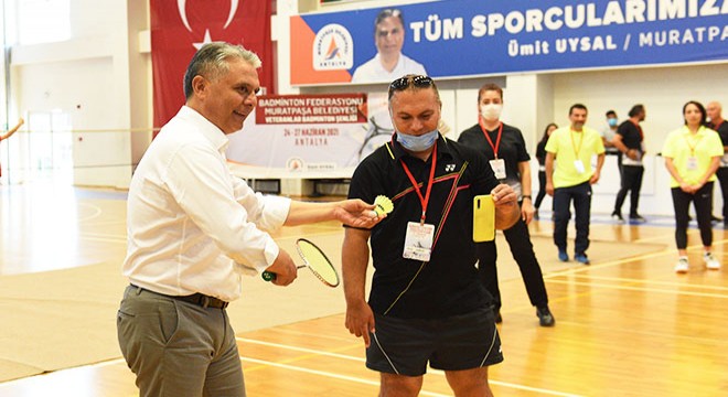 Açılış vuruşu Başkan Uysal'dan