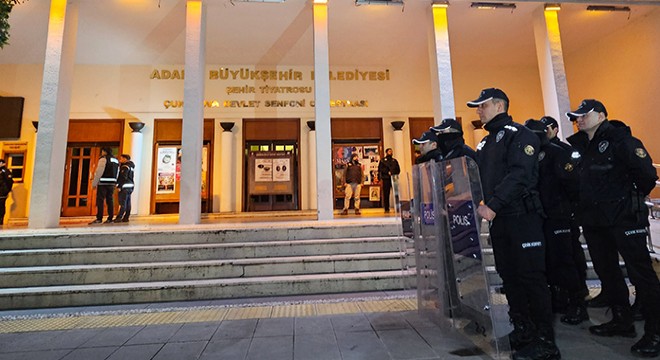 Adana Büyükşehir Belediyesi'ne operasyon
