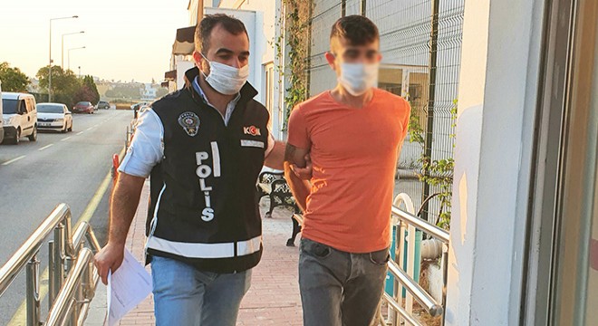 Adana'da firarilere operasyon; çok sayıda gözaltı