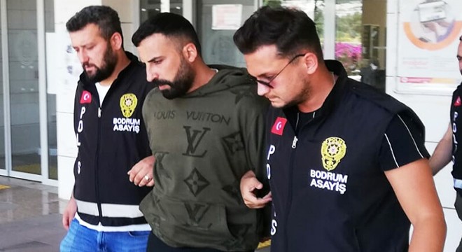 Adliye çıkışı kaçan hükümlü yakalandı