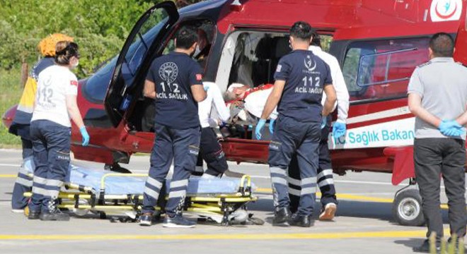 Afgan çobana ambulans helikopterle sevk