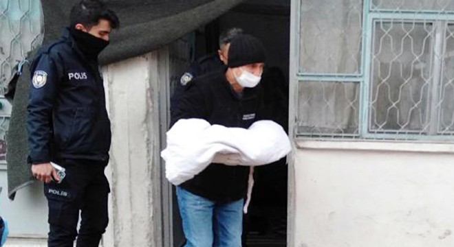 Afganistanlı ailenin bebeği, beşiğinde ölü bulundu