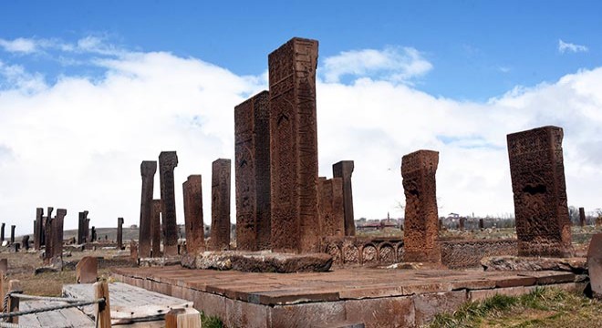 Ahlat'ın anıt mezarları, dünyaya tanıtılacak