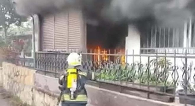 Ailesi ile tartışıp evi ateşe verdi