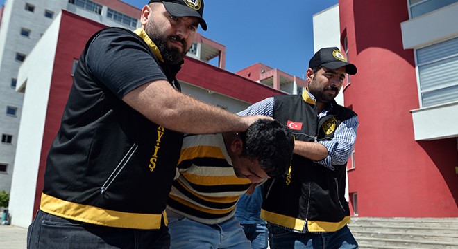 Ailesini katletti, aynı pişkin savunmayı yaptı