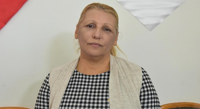 Ailesiyle enkazdan çıkan Sevgi'ye otomobil çarpmış