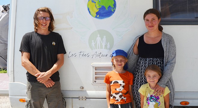 Ailesiyle birlikte karavanla tatile gelen Fransız: Türkiye bir cennet