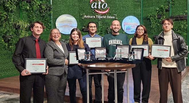Akdeniz Üniversitesi İletişim Fakültesi öğrencilerine 4 ödül