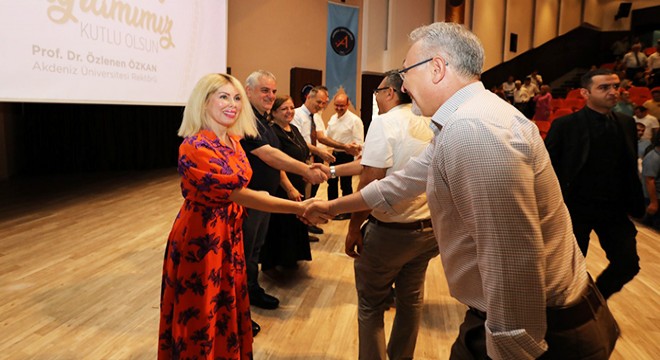 Akdeniz Üniversitesi ailesi Antalya da bayramlaştı