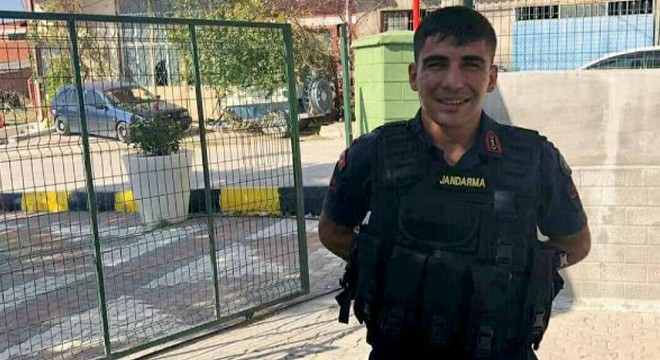 Akhisar'da uzman çavuş intihar etti