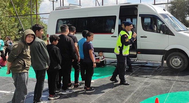 Aksu da öğrencilere trafik eğitimi