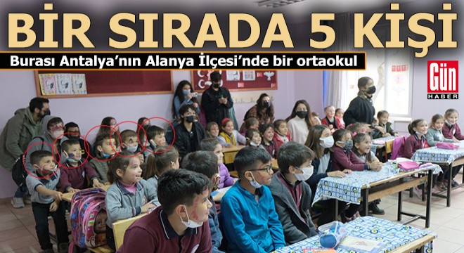 Alanya'da bir sırada 5 öğrenci