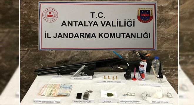 Alanya’da jandarmadan uyuşturucu operasyonu