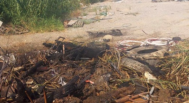 Alanya'da otluk alanda çıkan yangın söndürüldü
