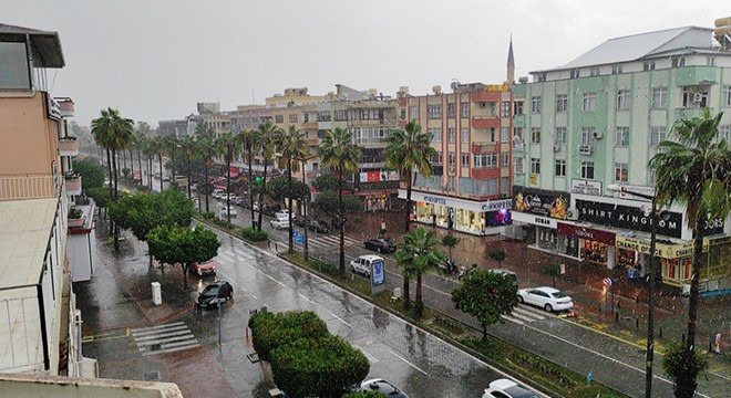 Alanya'da şiddetli yağmur