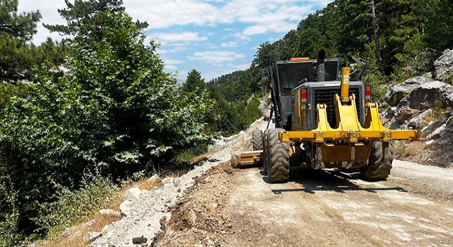 Alanya’nın kırsal yollarında yoğun mesai