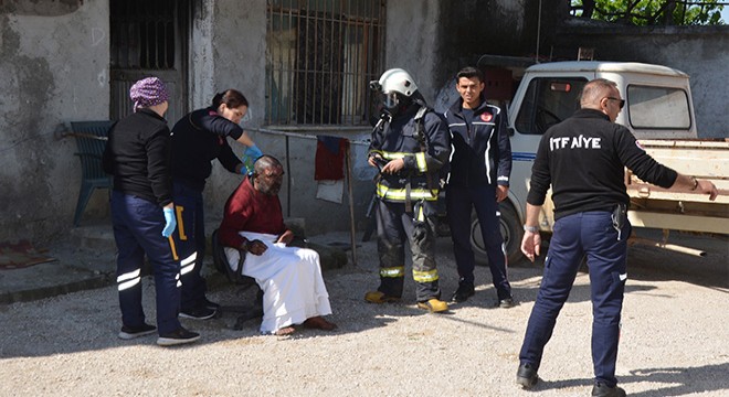 Antalya da alevlerden komşuları kurtardı