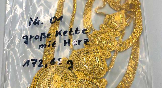 Alman polisi Türk yolcunun 40 bin euroluk altın ve ziynet eşyasına el koydu