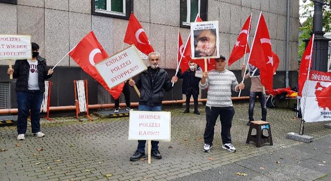 Almanya da Türk bayrağı hazımsızlığı