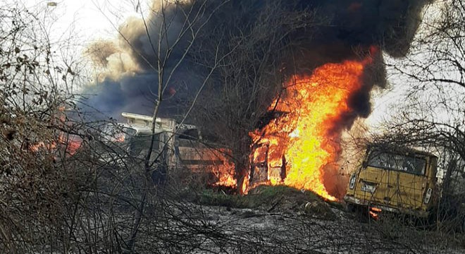 Anız yangını Yediemin otoparkına sıçradı