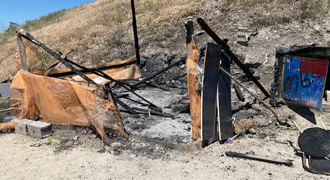 Ankara da kameriye yangını; 12 güvercin öldü