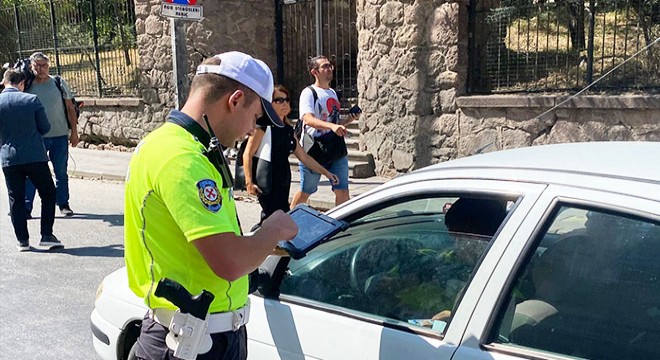 Ankara polisinden okul çevrelerinde eş zamanlı denetim