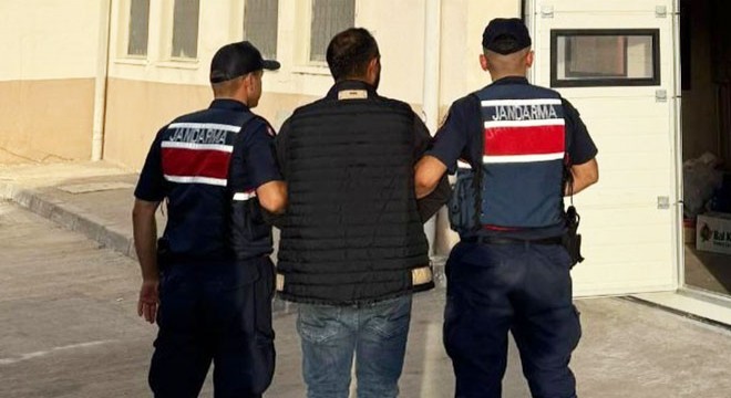 Anne ve babasını öldüren, 2 kuzenini de yaralayan şüpheli tutuklandı