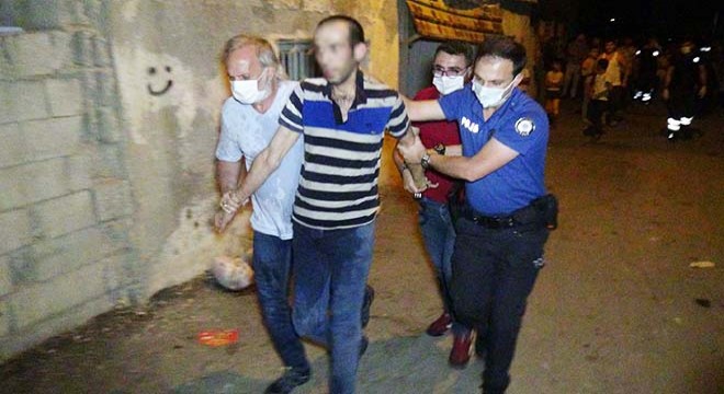 Annesini, eşini ve 5 çocuğunu rehin aldı
