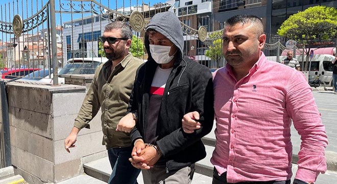 Annesini ‘ilişkisi var’ diye öldürmüş