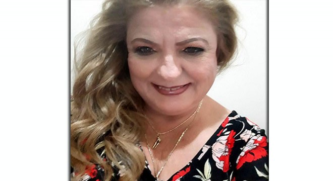 Annesinin kendisini bıçakladığını söylemişti, cinayetten tutuklandı