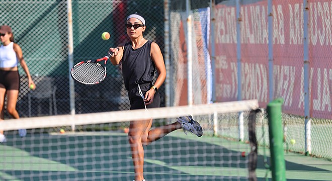 Antalya Beach Park’ta tenis keyfi