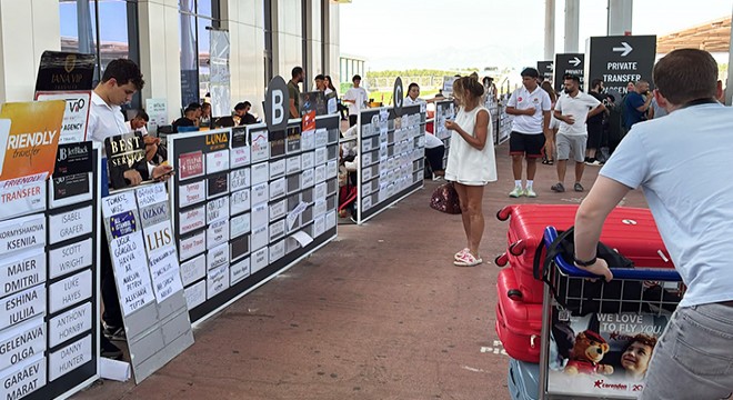 Antalya Havalimanı'nda turist karşılama sistemine yeni düzenleme