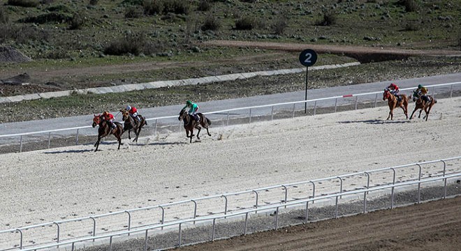 Antalya Hipodromu açıldı