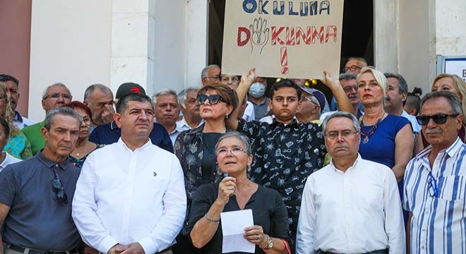 Antalya Lisesi Müzesi'nin tahsisine protesto