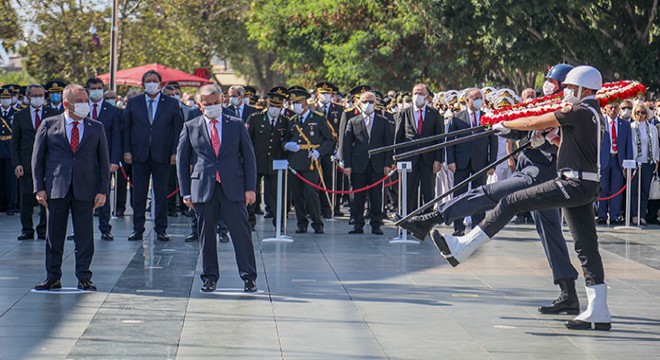 Antalya'da 29 Ekim kutlamaları çelenk töreniyle başladı