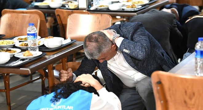 Antalya'da 'Çök- Kapan- Tutun' deprem anı tatbikatı