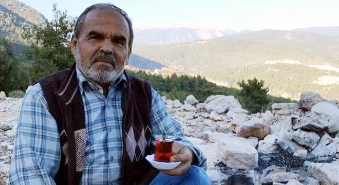 Antalya'da TIR'ın altında kalan sürücü öldü
