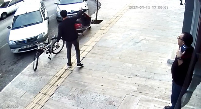 Antalya'da çocukların torpil şakası esnafı korkuttu