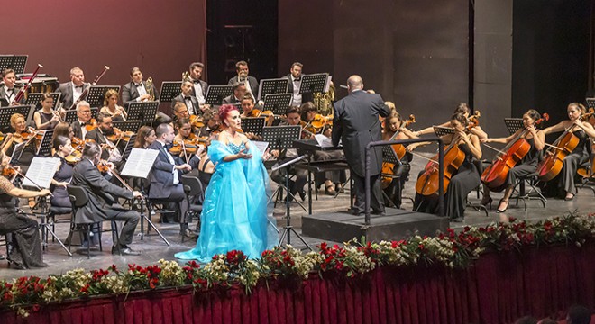 Antalya'da sezonun ilk prömiyeri: Yevgeni Onegin