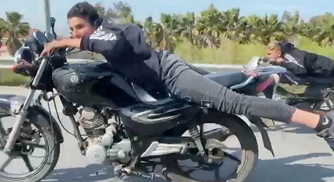 Antalya'daki gençlerin tehlikeli sürüşü kamerada