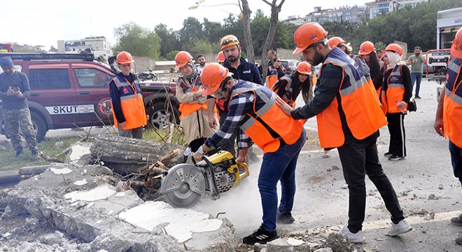 Antalya AFAD dan gönüllülere kurtarma eğitimi