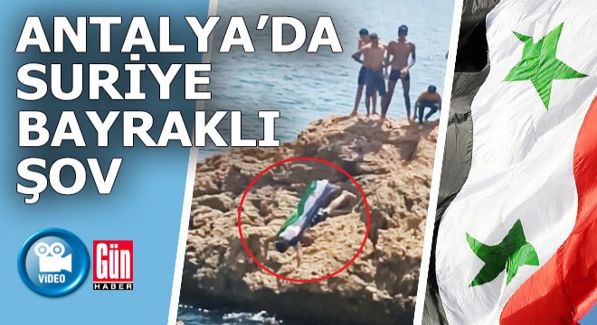 Antalya Konyaaltı Sahili nde sığınmacı gençlerin Suriye bayraklı şovu